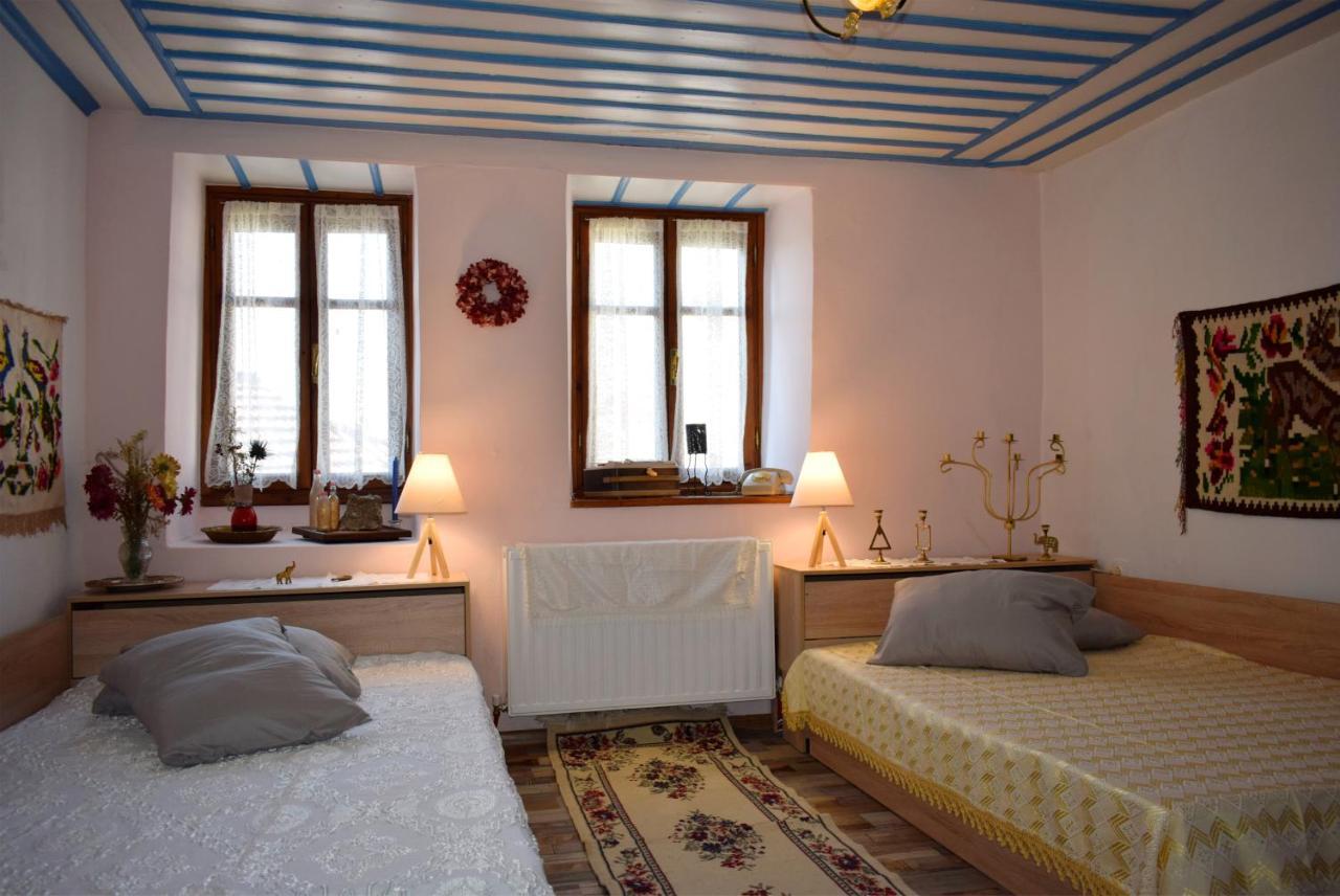 Renovated Old Manor House With Yard Villa Arnea Buitenkant foto