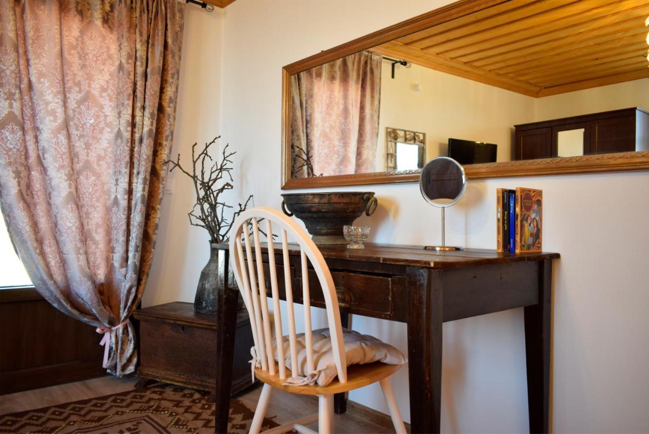 Renovated Old Manor House With Yard Villa Arnea Buitenkant foto