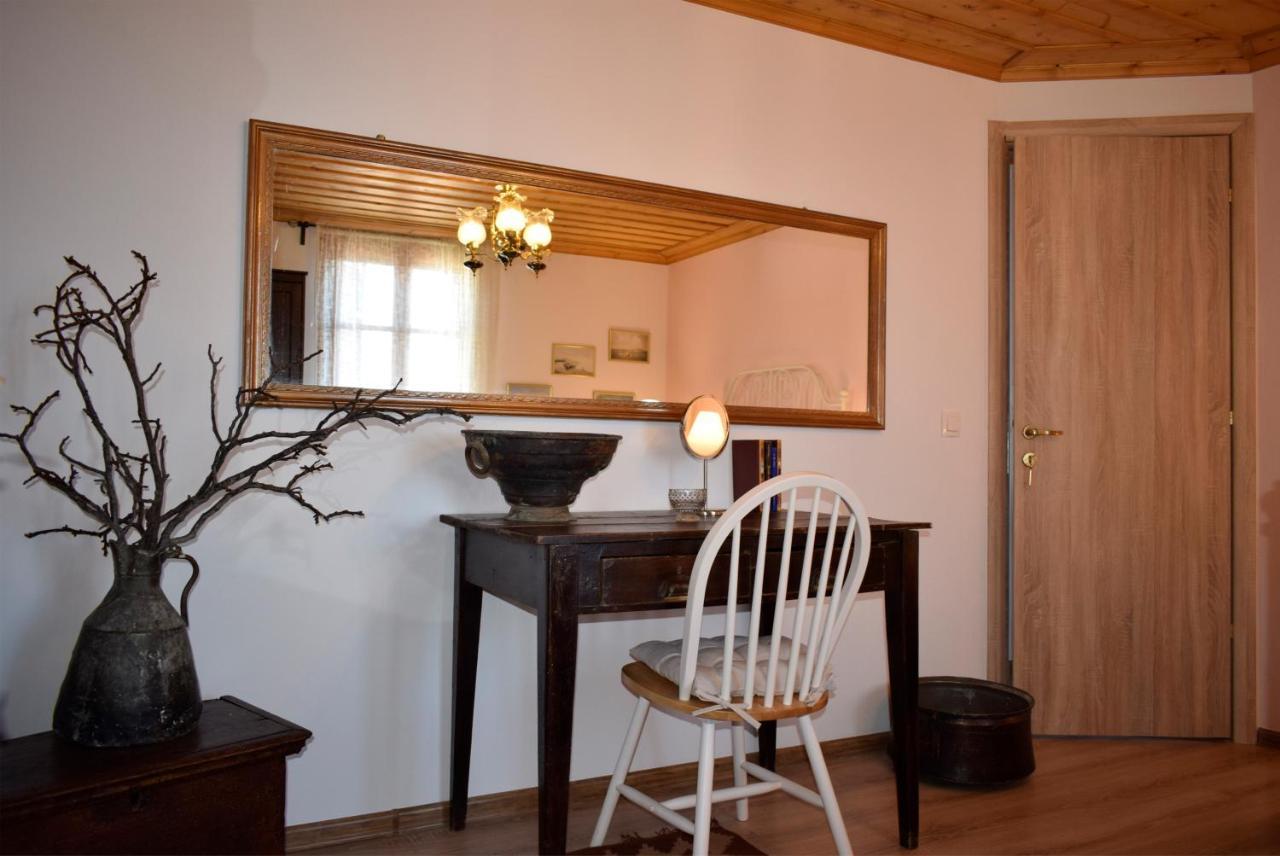 Renovated Old Manor House With Yard Villa Arnea Buitenkant foto
