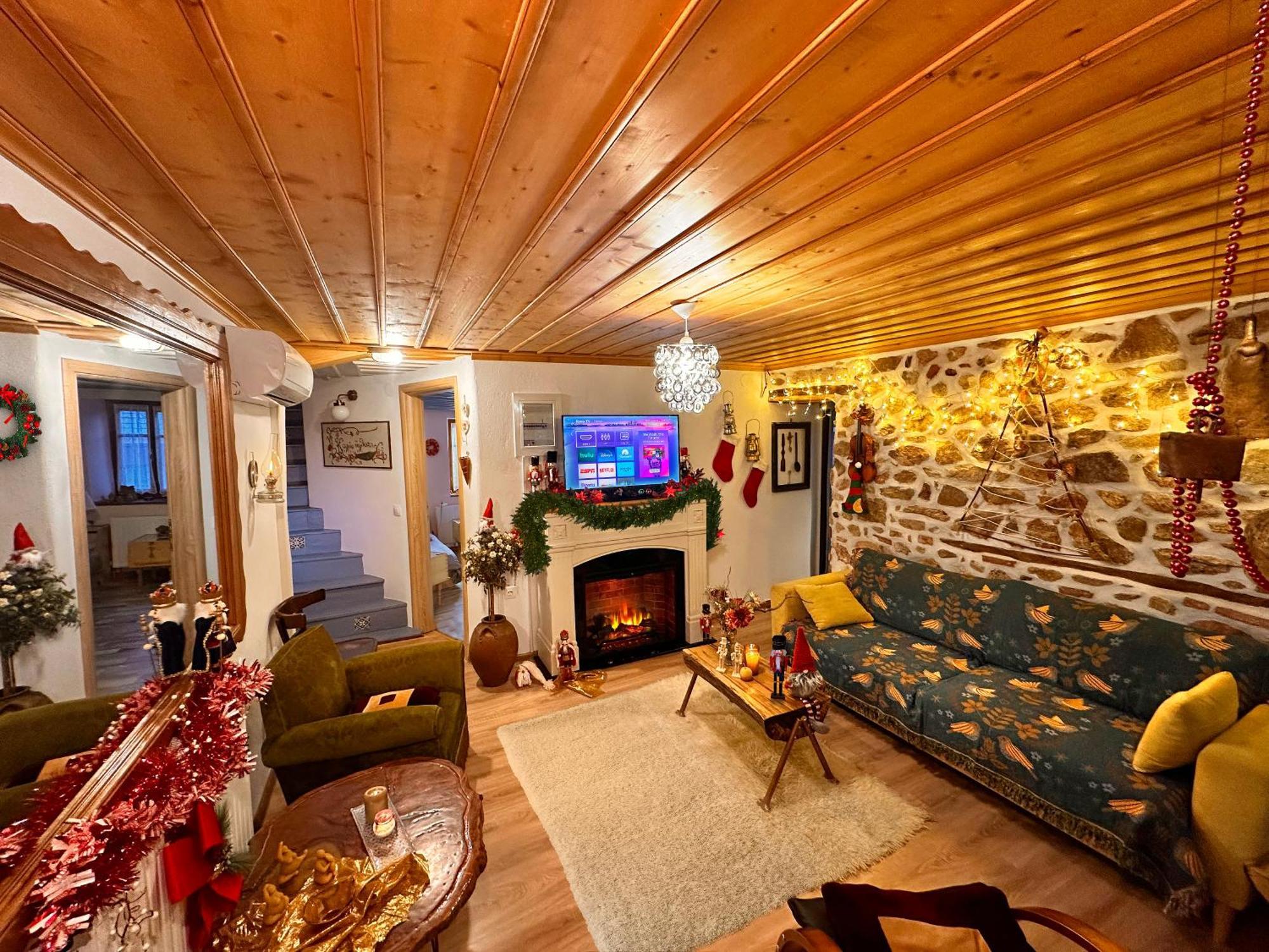 Renovated Old Manor House With Yard Villa Arnea Buitenkant foto