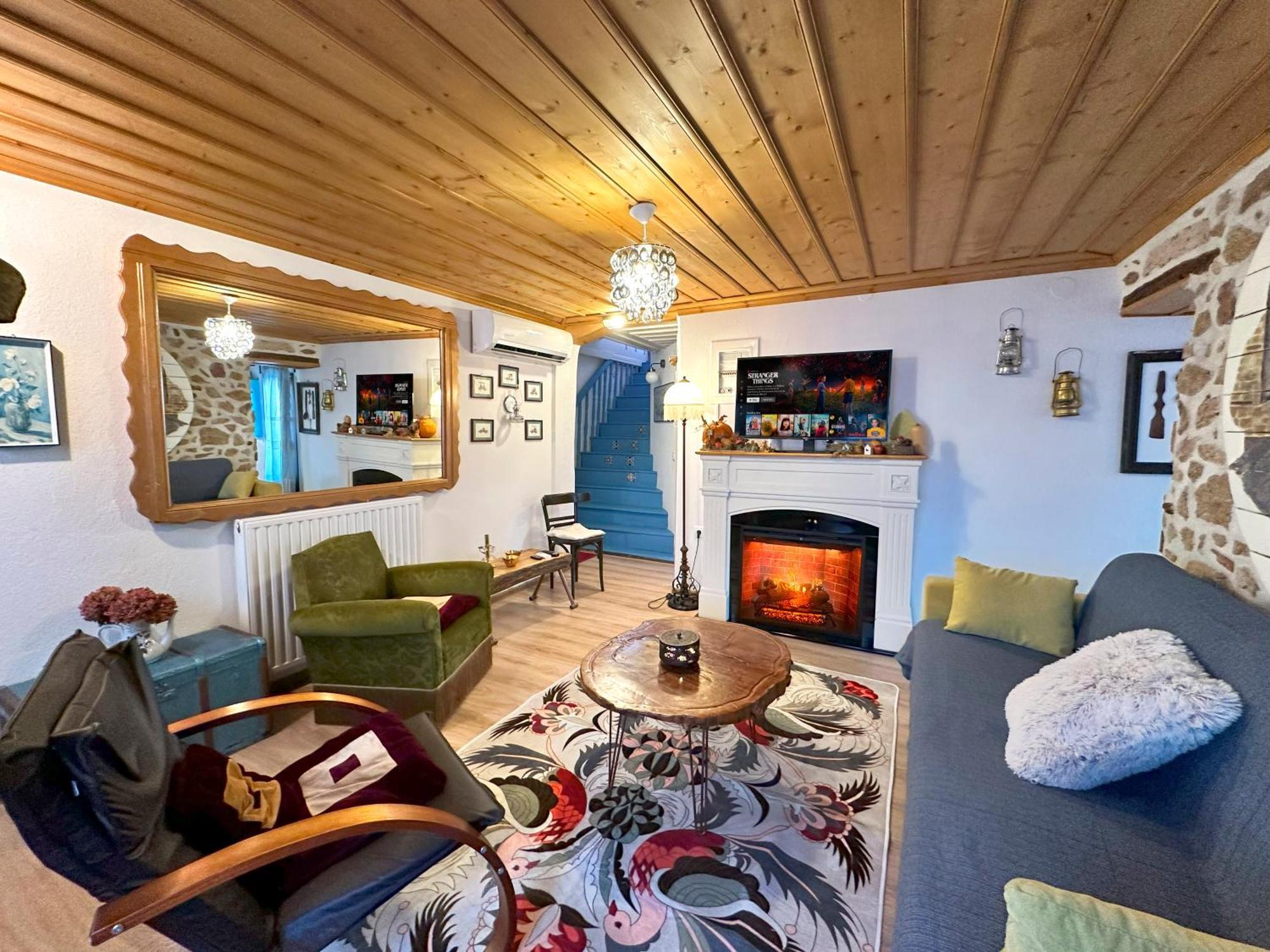 Renovated Old Manor House With Yard Villa Arnea Buitenkant foto
