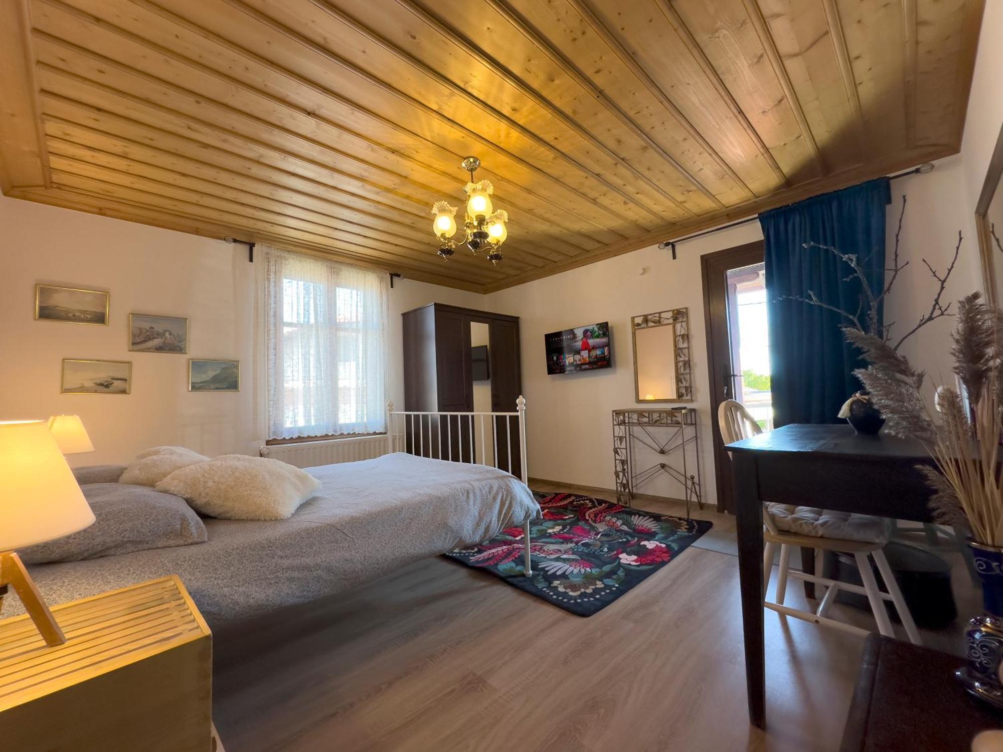 Renovated Old Manor House With Yard Villa Arnea Buitenkant foto